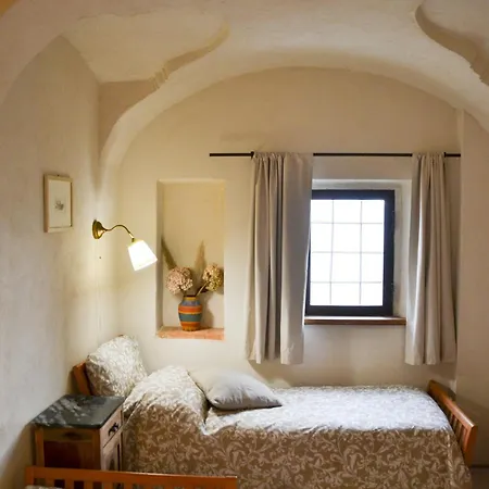 Lägenhet Casa Guglielmo With A Castle View